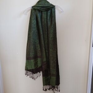 Green Paisley Fringe Shawl Scarf
